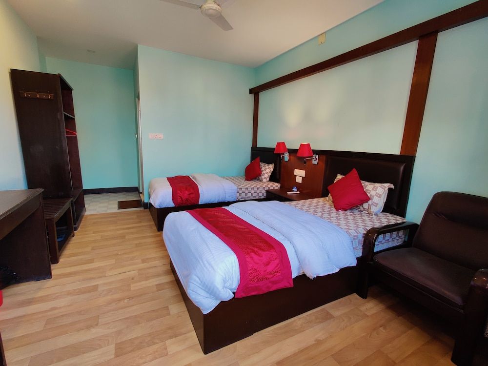 Hotel Ananda Inn Twin Room, Private Bathroom 2