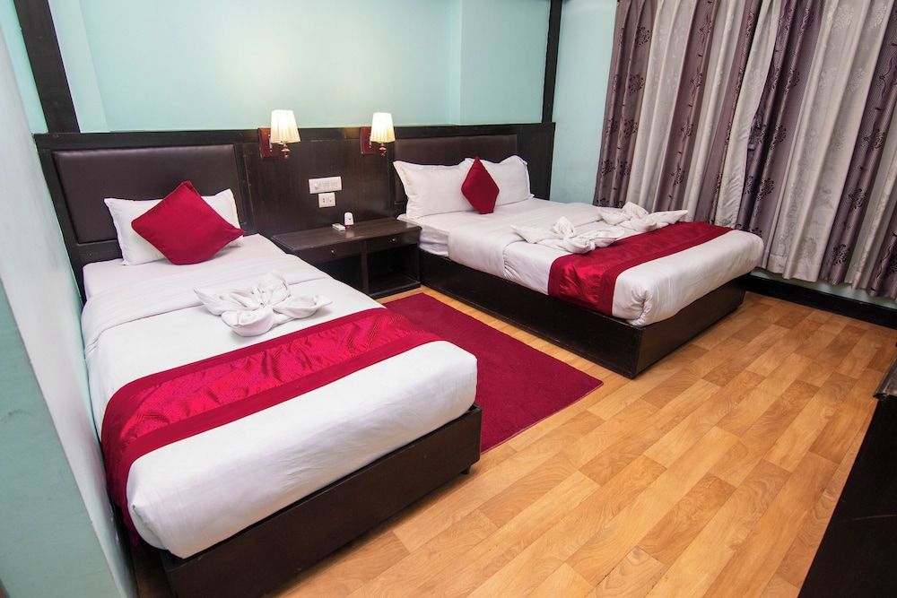 Hotel Ananda Inn Triple Room, Private Bathroom 7