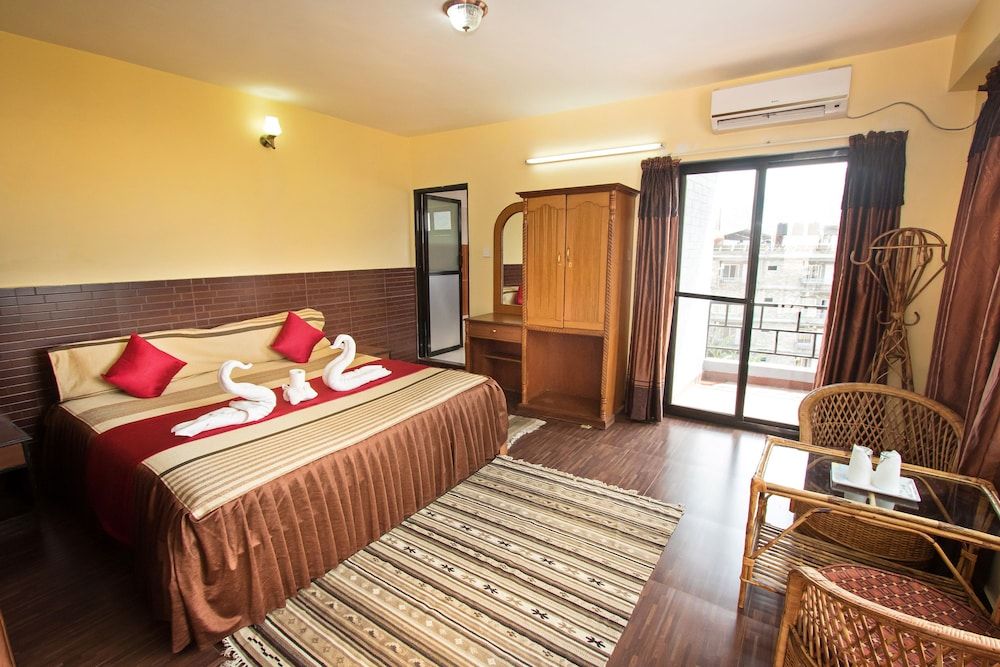 undefined The North Face Inn 8