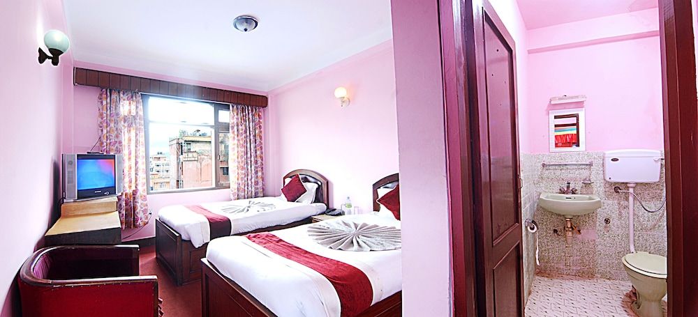 Hotel Lily Kathmandu Comfort Twin Room, 2 Twin Beds, Private Bathroom, City View 4