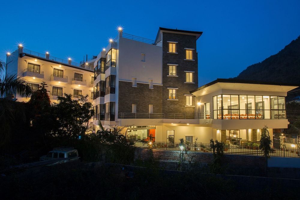 undefined Tuki Resort