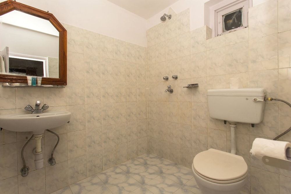 Tuki Resort Deluxe Double Room 10