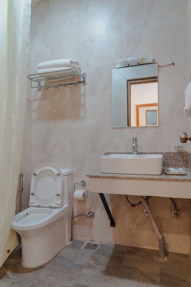 Hotel Jagat Business Double or Twin Room 6