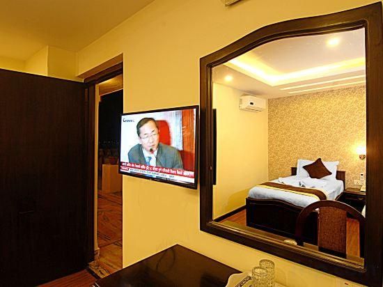 Hotel Tenki Kathmandu Deluxe Twin Room 30