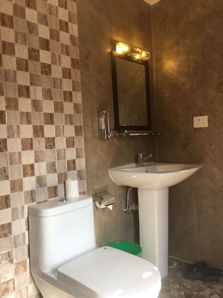 DOM Himalaya Hotel Deluxe Double or Twin Room 12