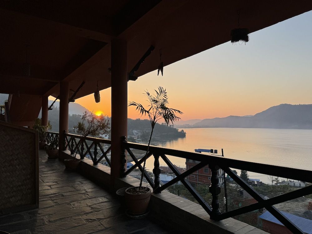 Nar-Bis Hotel Deluxe Room With Private Balcony, Lake View Breakfast Included 9