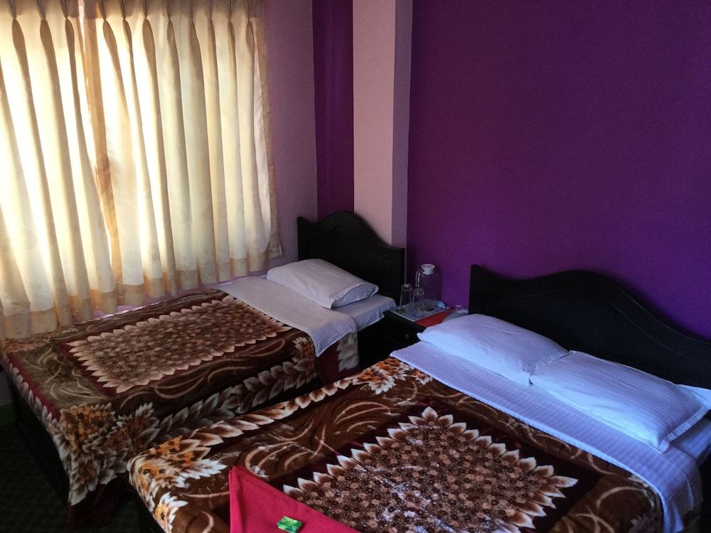 Pashupati Darshan Deluxe Double or Twin Room, 2 Bedrooms 4