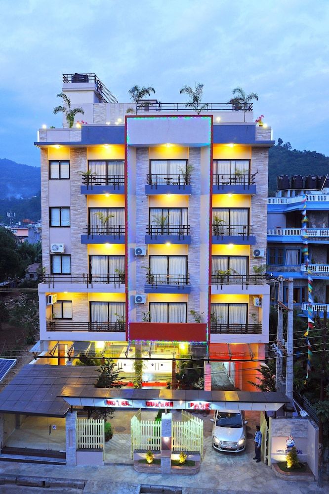 undefined Hotel Queens Park 6