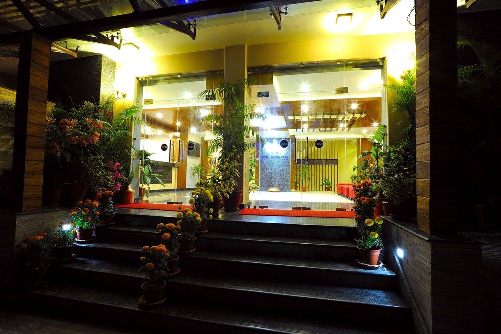 undefined Hotel Queens Park 5