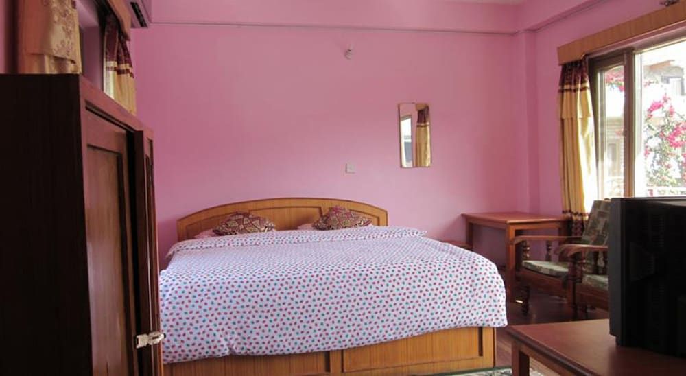 undefined Hotel Lotus Inn 8