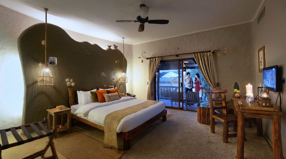 Barahi Jungle Lodge Deluxe Double or Twin Room 6