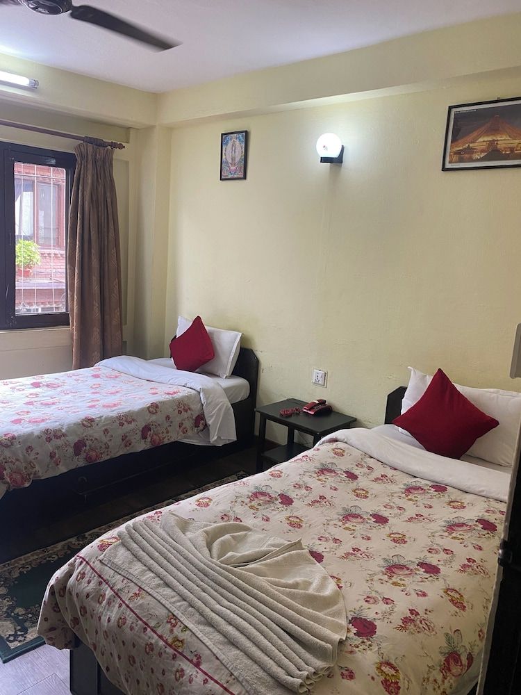 undefined Bag Packer's Lodge 10