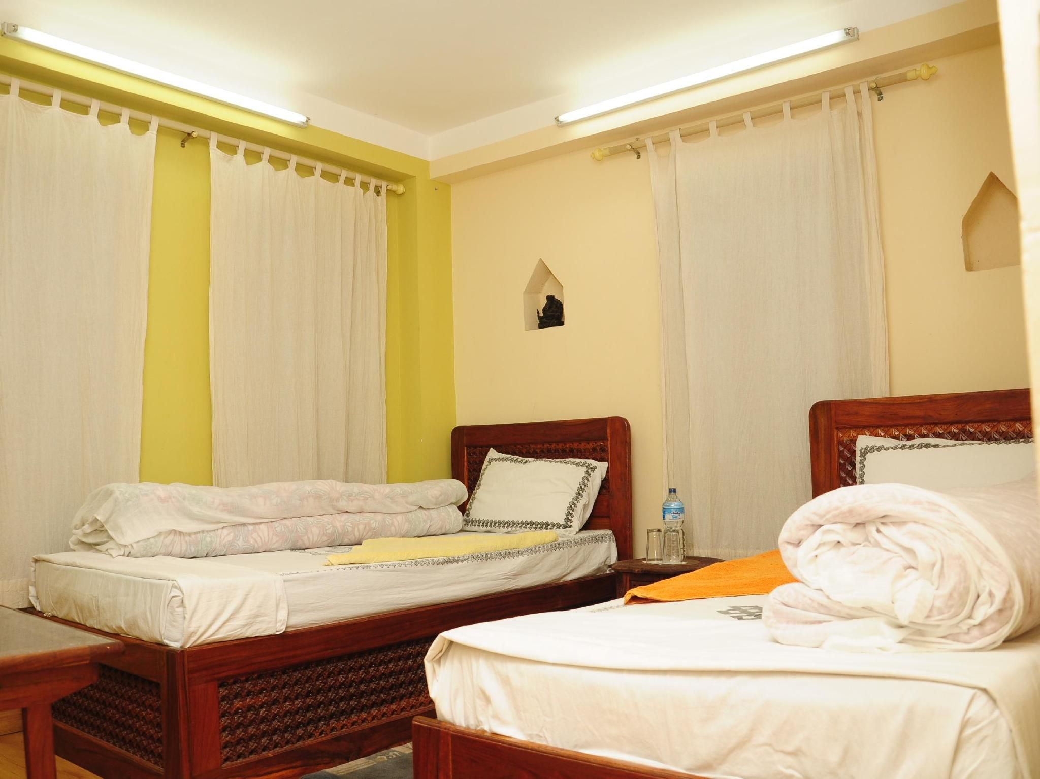 Sunny Guest House and Cafe Standard Room