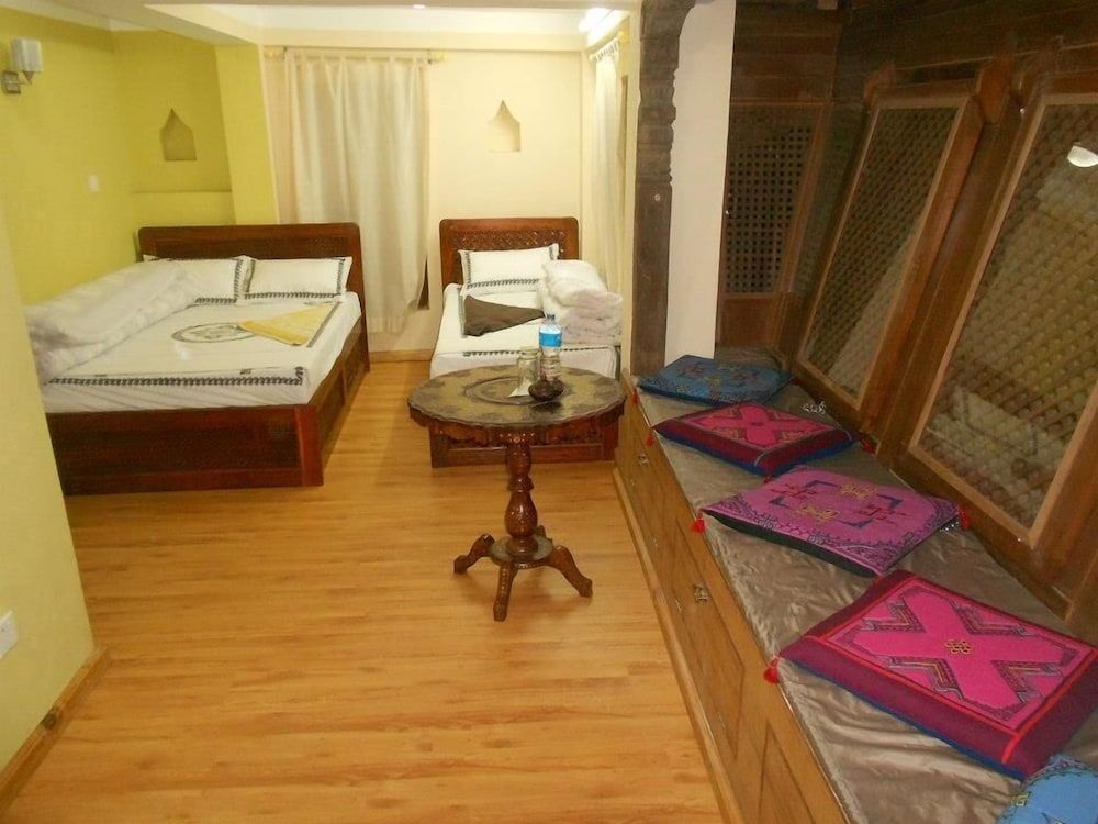 Sunny Guest House and Cafe