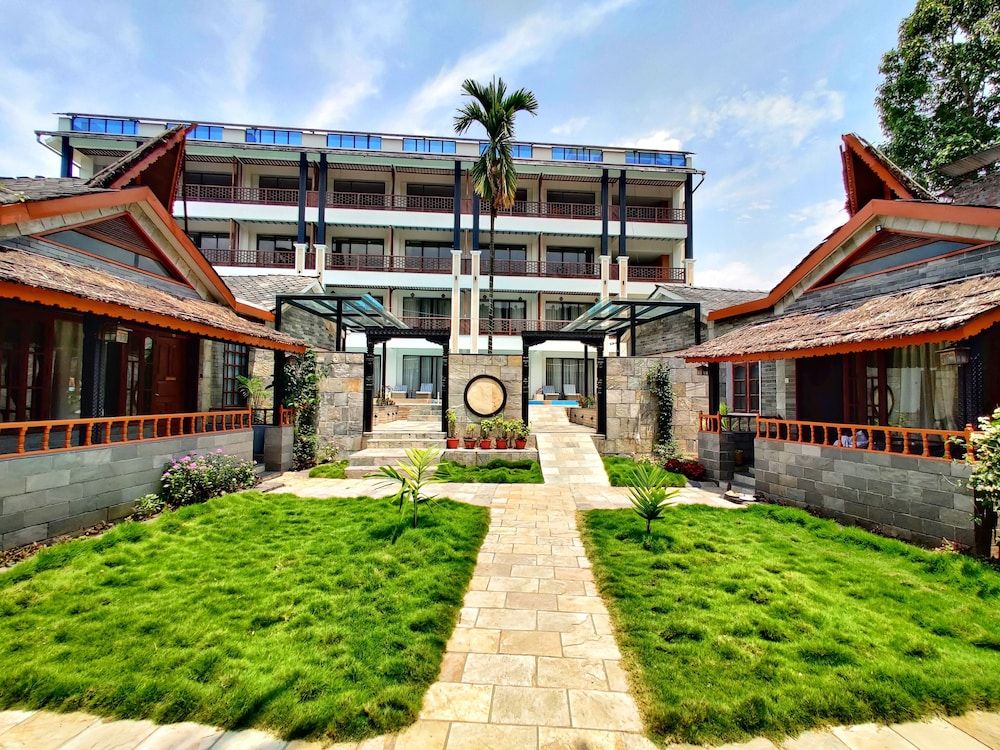 undefined Lake View Resort 9