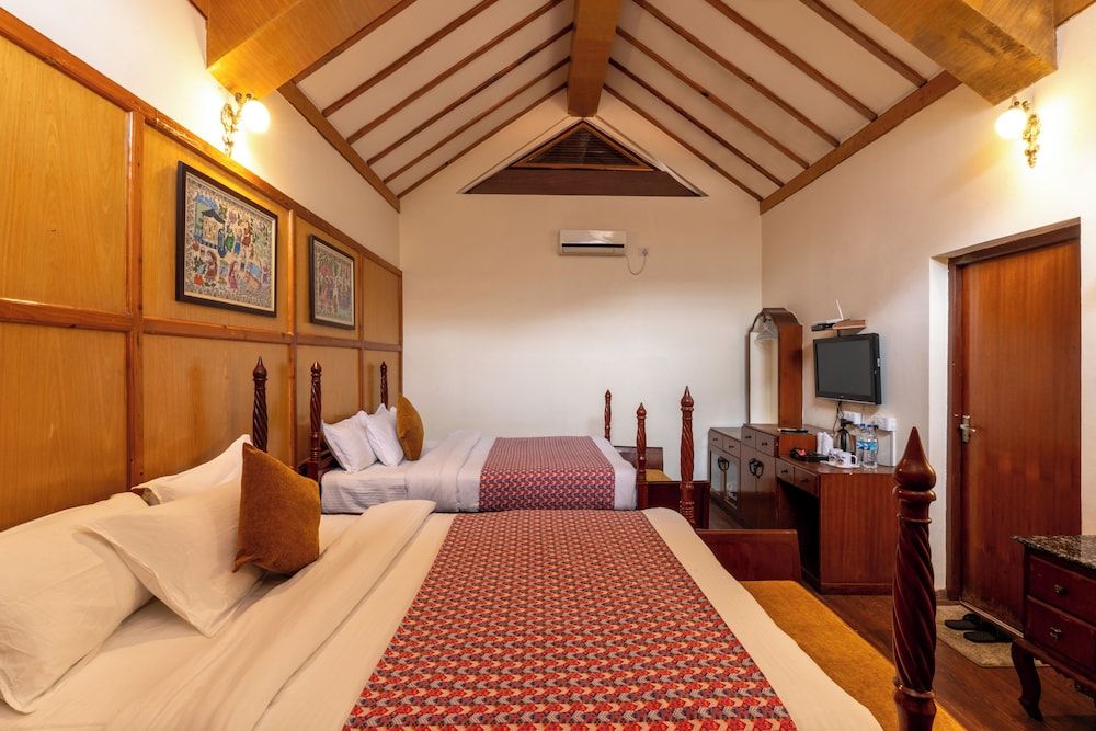 Lake View Resort Private Hut