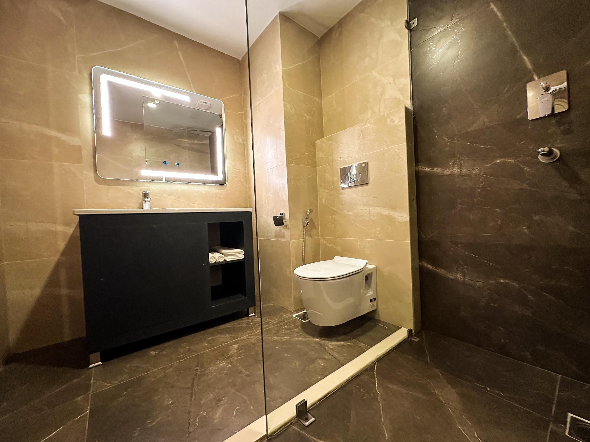 Pool Lanai with King Bed or Two Queen Beds