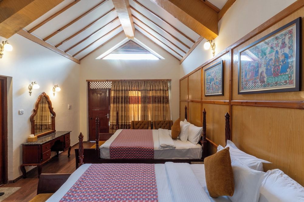 Lake View Resort Private Hut 3