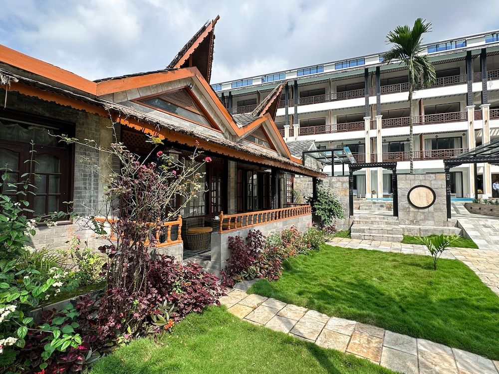 undefined Lake View Resort 2