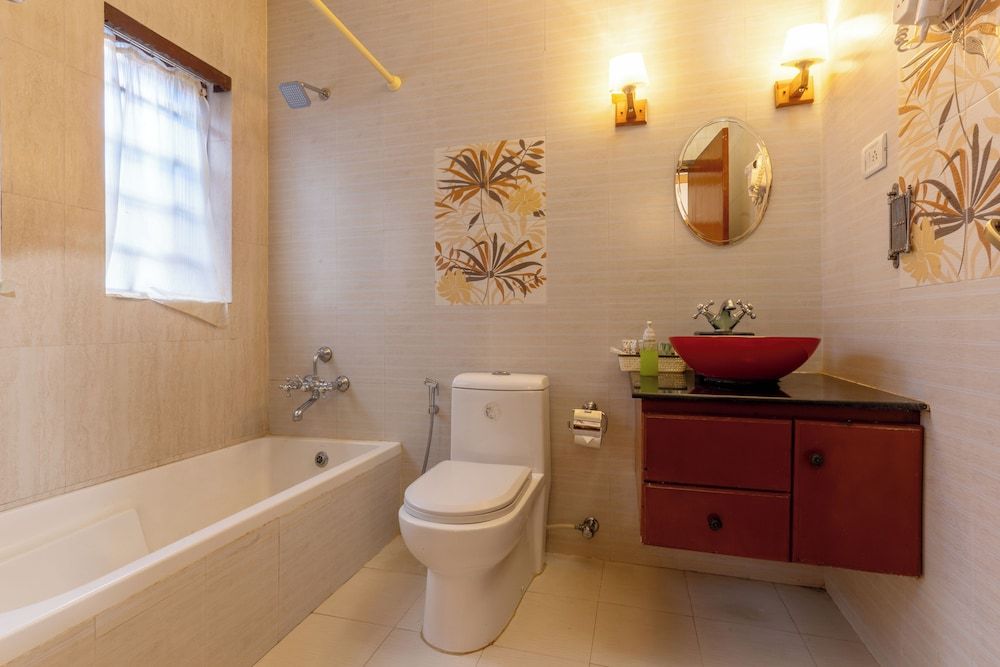 Lake View Resort Private Hut 11