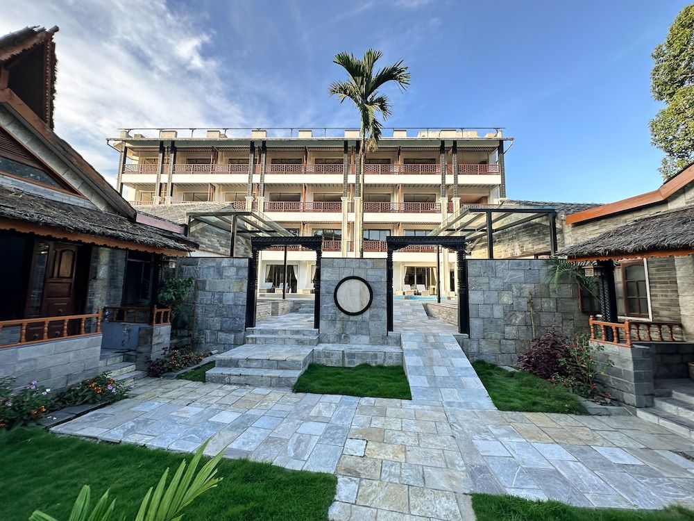 undefined Lake View Resort 4