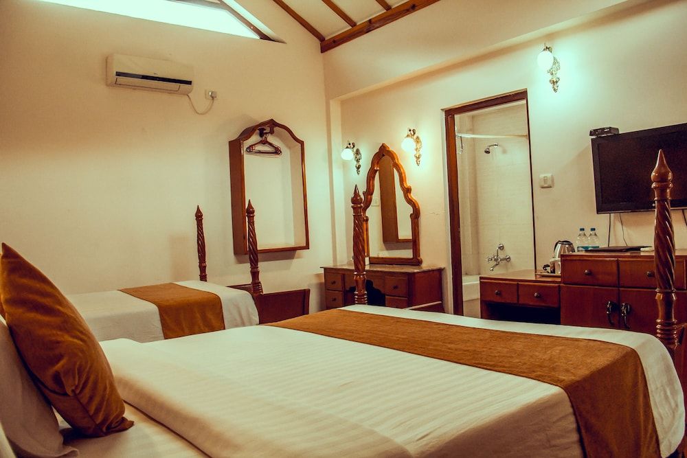 Lake View Resort Private Hut 5