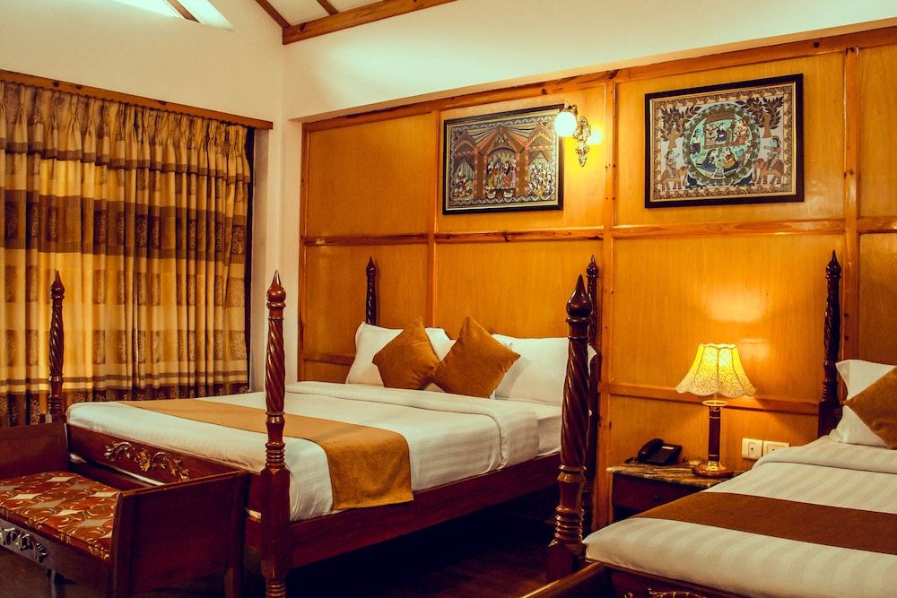 Lake View Resort Private Hut 4