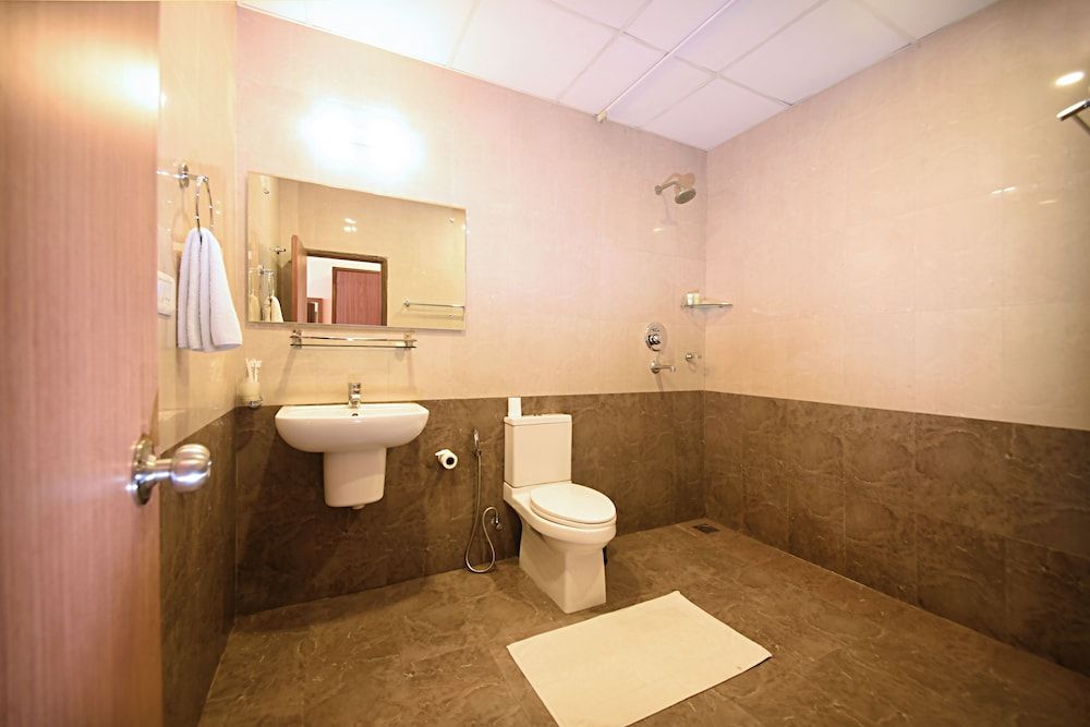 The Address Kathmandu Hotel Standard Twin Room, Accessible, City View 12