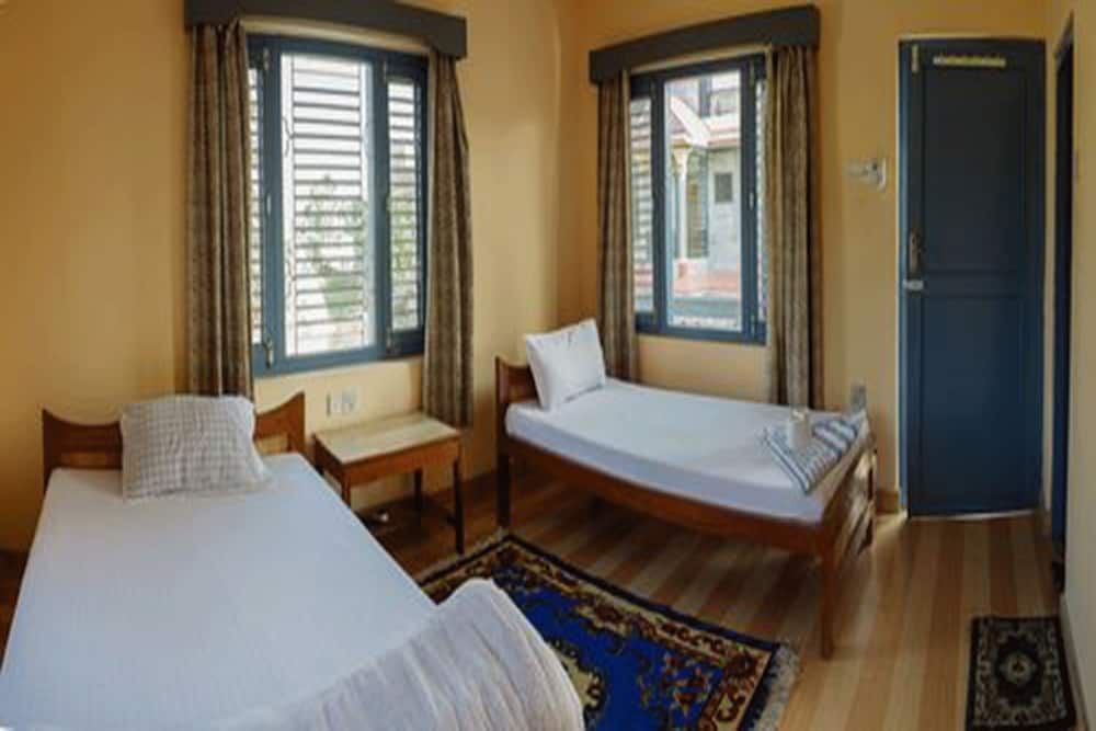 Hotel Mountain View Standard Double Room, Smoking, Lakeside 5