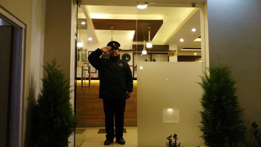 undefined Lemon Tree Hotel 3