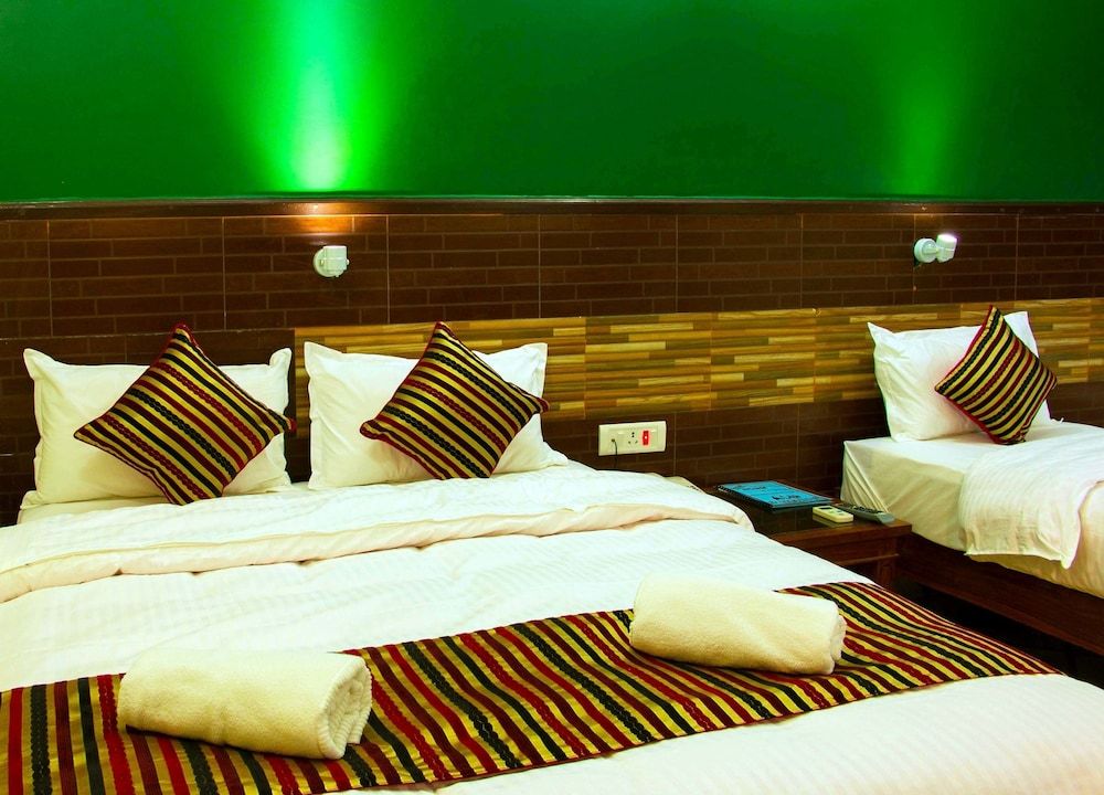 Hotel Adam Family Room 2