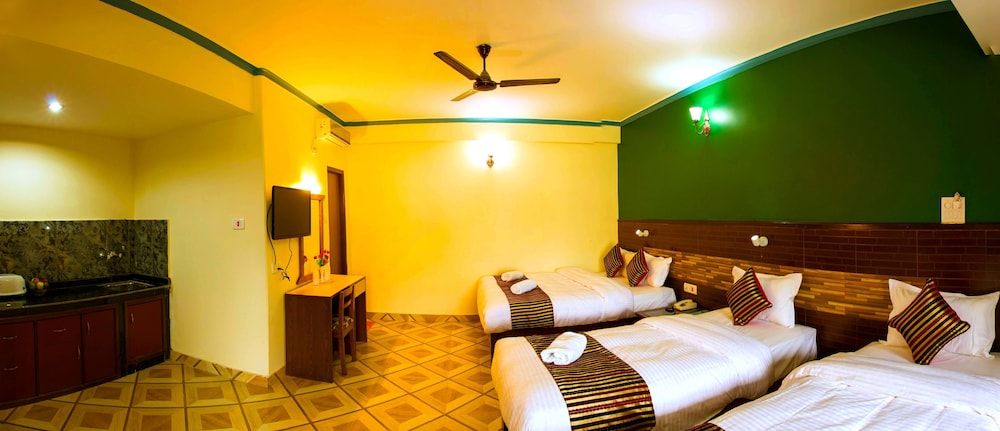 Hotel Adam Family Room 5