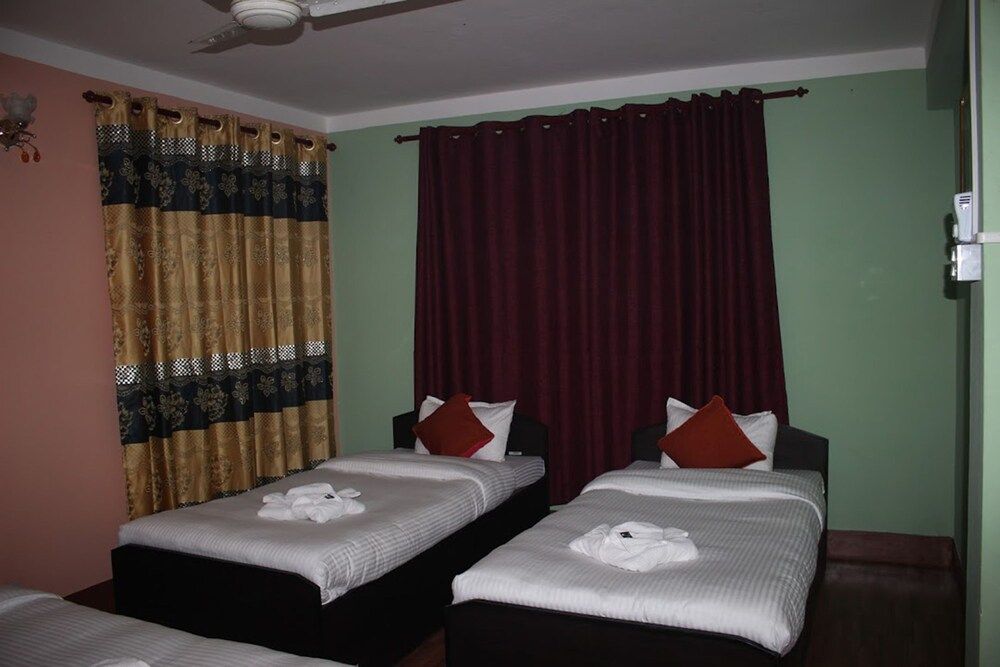 Travellers Dorm Bed & Breakfast - Hostel Economy Twin Room 6