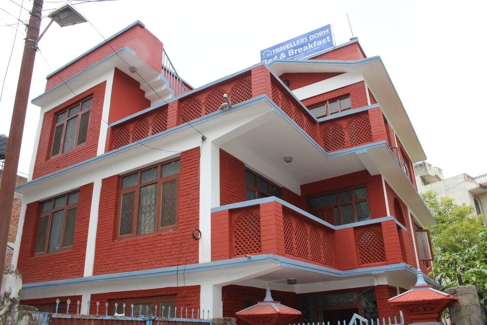 undefined Travellers Dorm Bed & Breakfast - Hostel 4