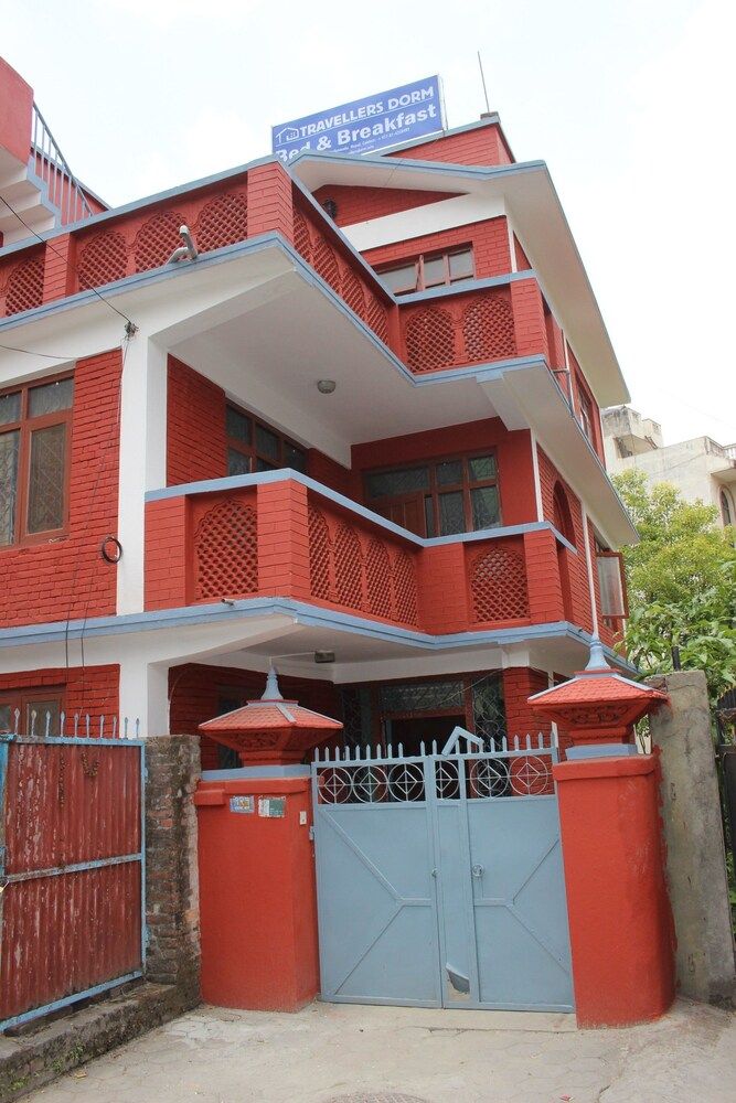 undefined Travellers Dorm Bed & Breakfast - Hostel 3