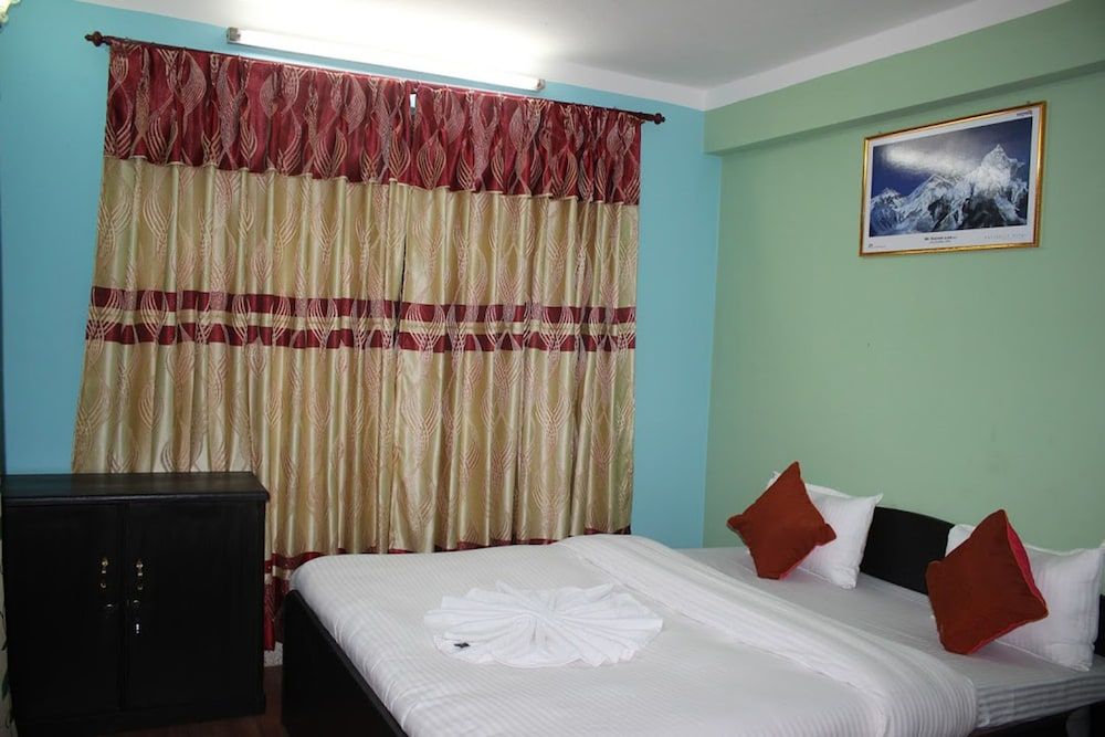 Travellers Dorm Bed & Breakfast - Hostel Shared Dormitory, Men only