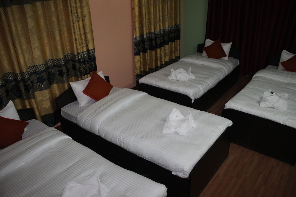 undefined Travellers Dorm Bed & Breakfast - Hostel 9