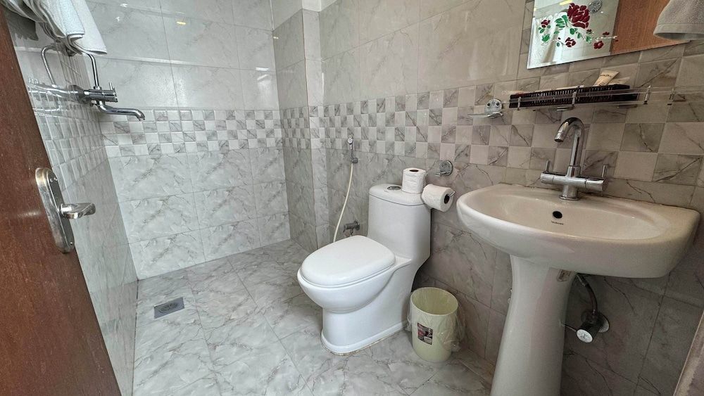 Hotel Everest Nepal Deluxe Double Room 6