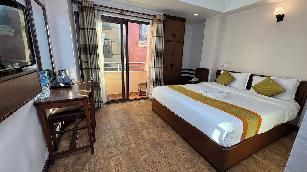 Hotel Everest Nepal Deluxe Double Room 4