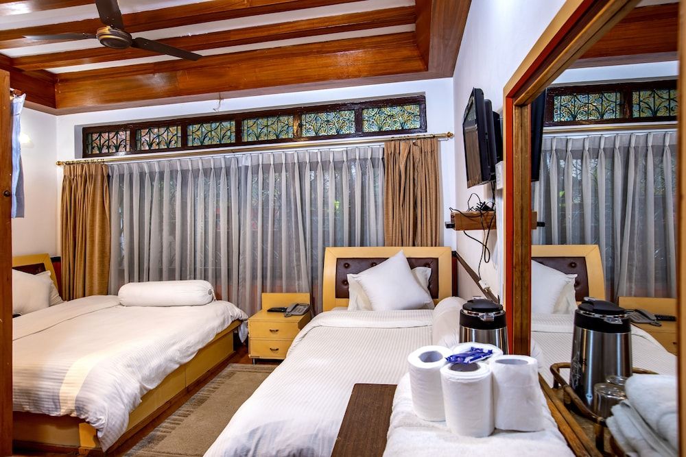 undefined Shangri-la Boutique Hotel 10