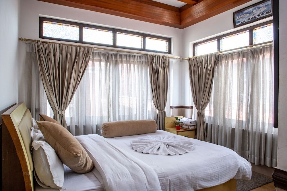 undefined Shangri-la Boutique Hotel 2