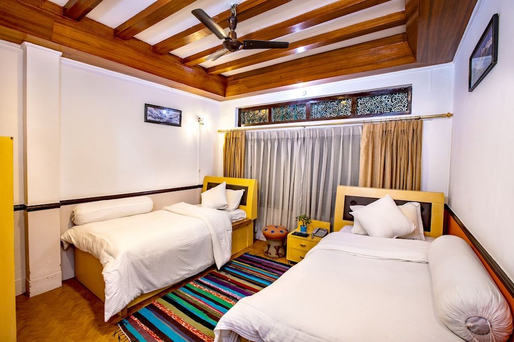 undefined Shangri-la Boutique Hotel 9