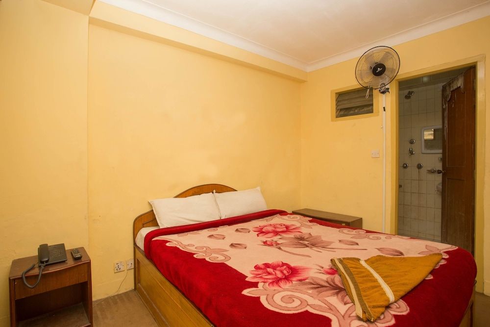 undefined Hotel Red Panda 9