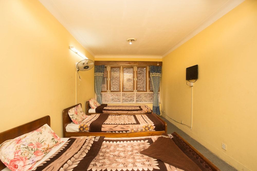 undefined Hotel Red Panda 7