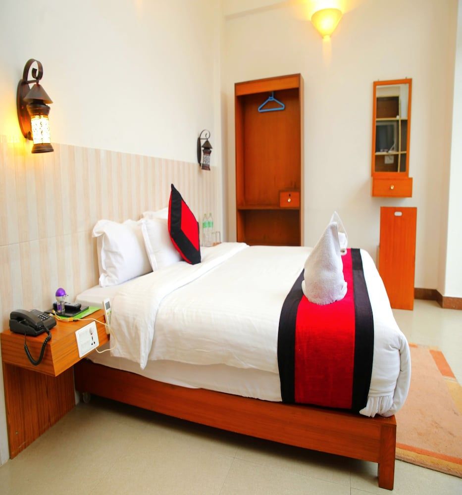 Hotel City Inn Deluxe Room Mountain or Lake View 8