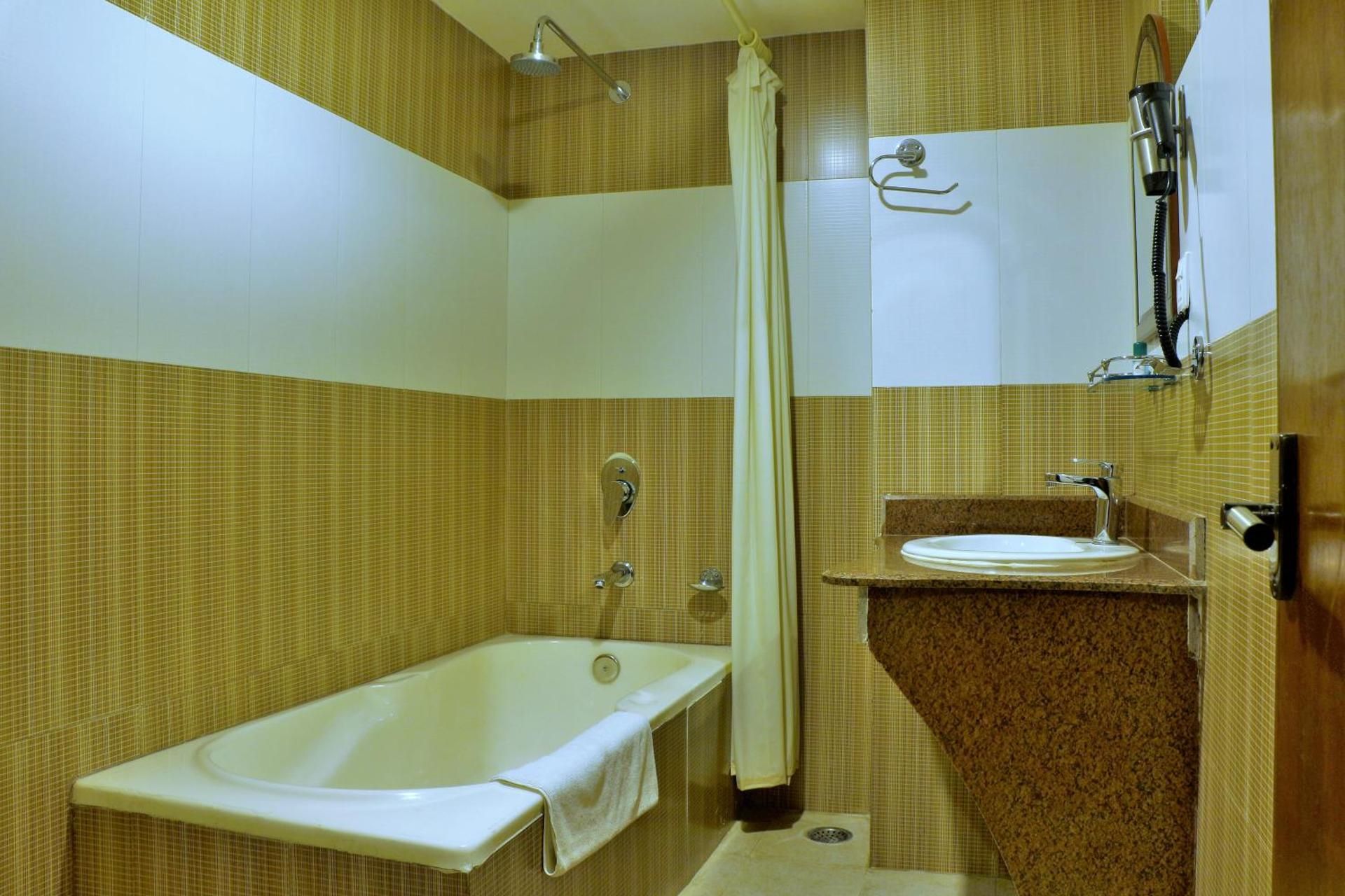 undefined Hotel City Inn 6