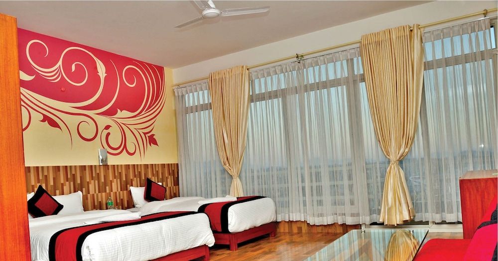 Hotel City Inn Penthouse Jacuzzi Suite - Mountain & Lake View 2