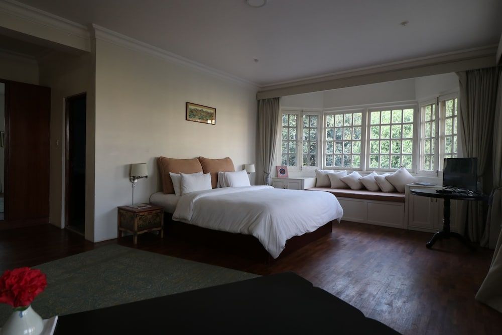 Lavee Residence Junior Suite, 1 King Bed, Garden View 6