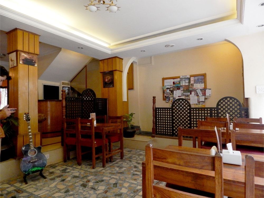 undefined Hotel Earth House 6