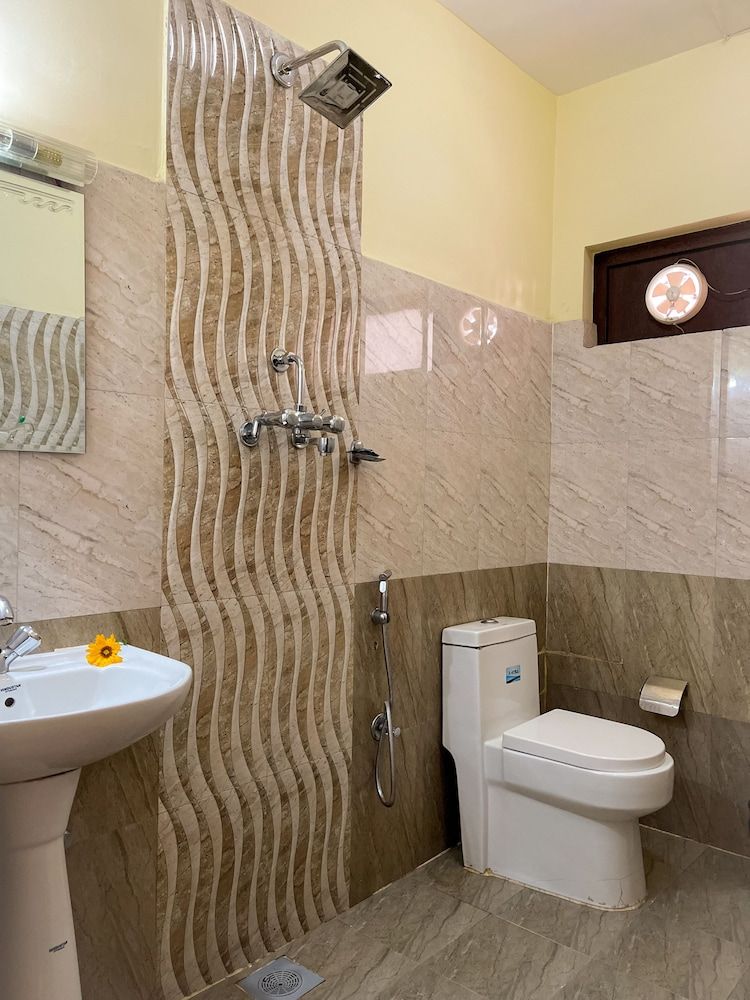 undefined Royal Atlantic Home 8